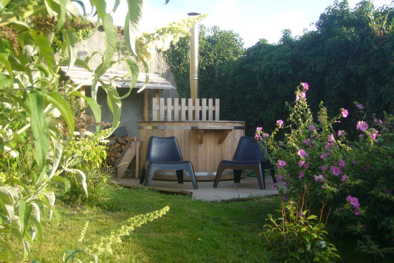 Bed and Breakfast La Paresse En Douce Tours-Sur-Meymont Zewnętrze zdjęcie